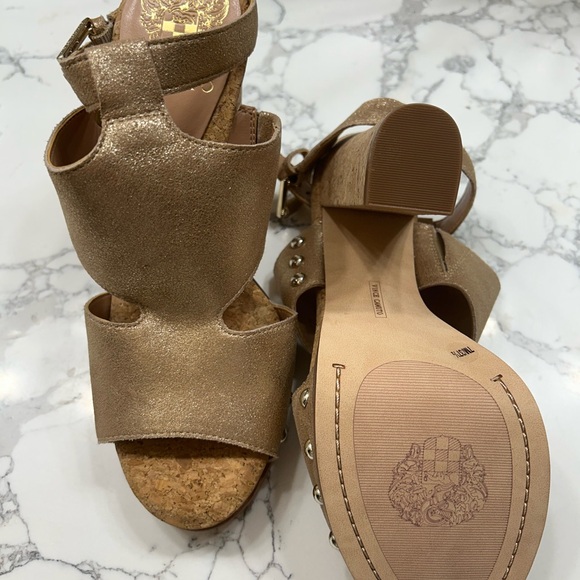 Vince Camuto rosegold cork bottom 4” heels - Picture 6 of 6